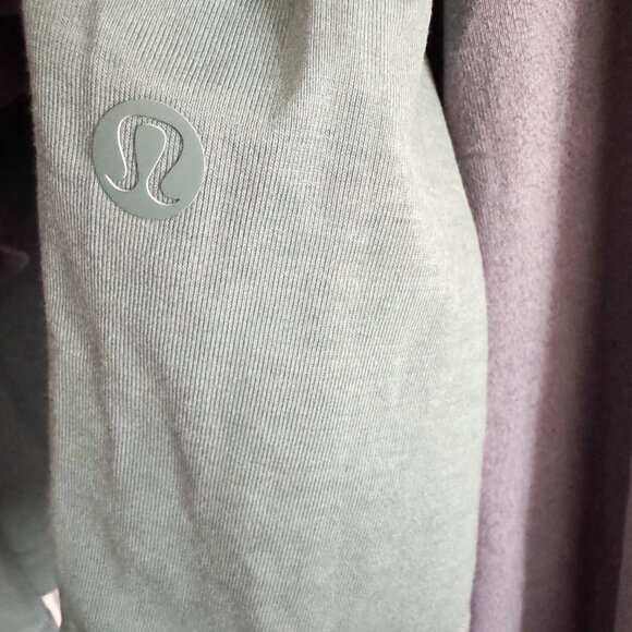 lululemon athletica Green and Gray Short Sleeve Tees - Picture 3 of 5